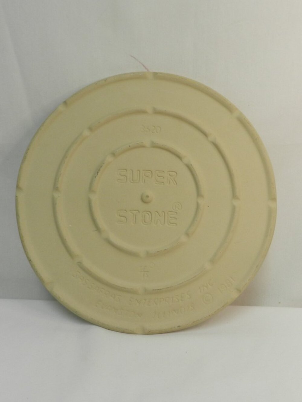 Sassafras Super Stone 3620 Vintage 13" Pizza stoneware baking